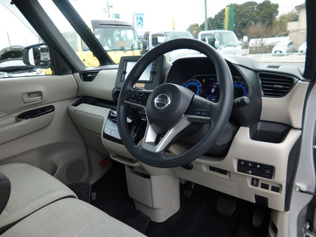 軽自動車 レンタカー ルークス(8359)