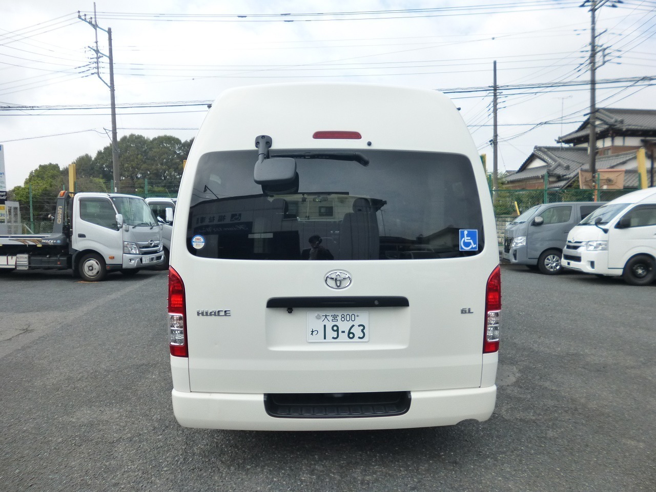 福祉車両　レンタカー　車椅子　リフト　ハイエース(1159)