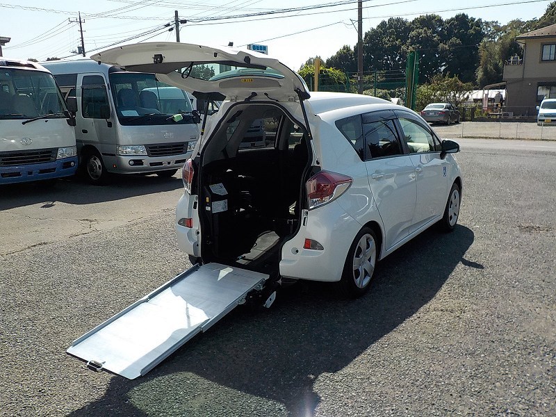 福祉車両 レンタカー 車椅子スロープ コンパクトカー ラクティス(9009)