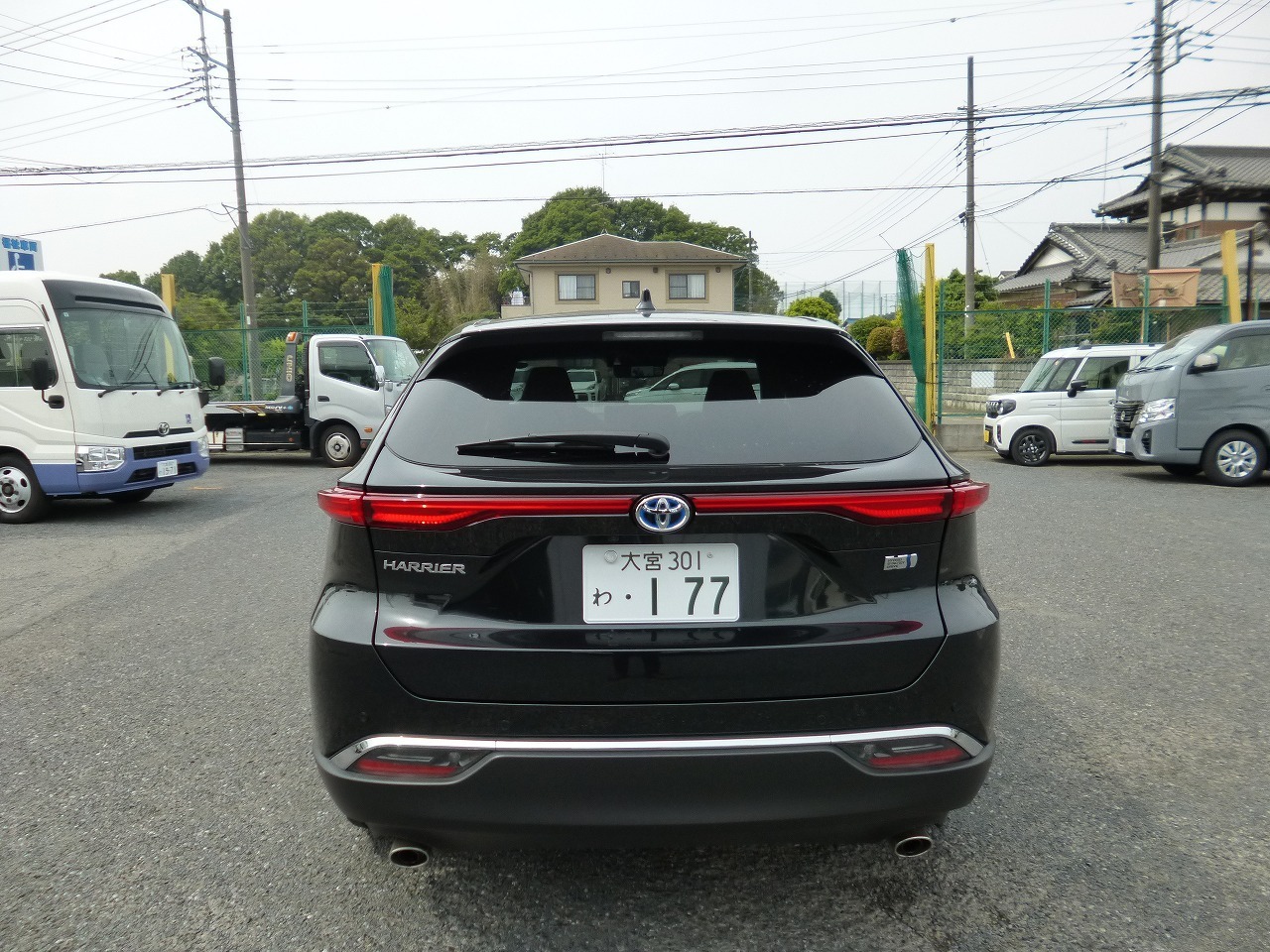 SUV車　レンタカー 5人乗り ハリアー(4998)