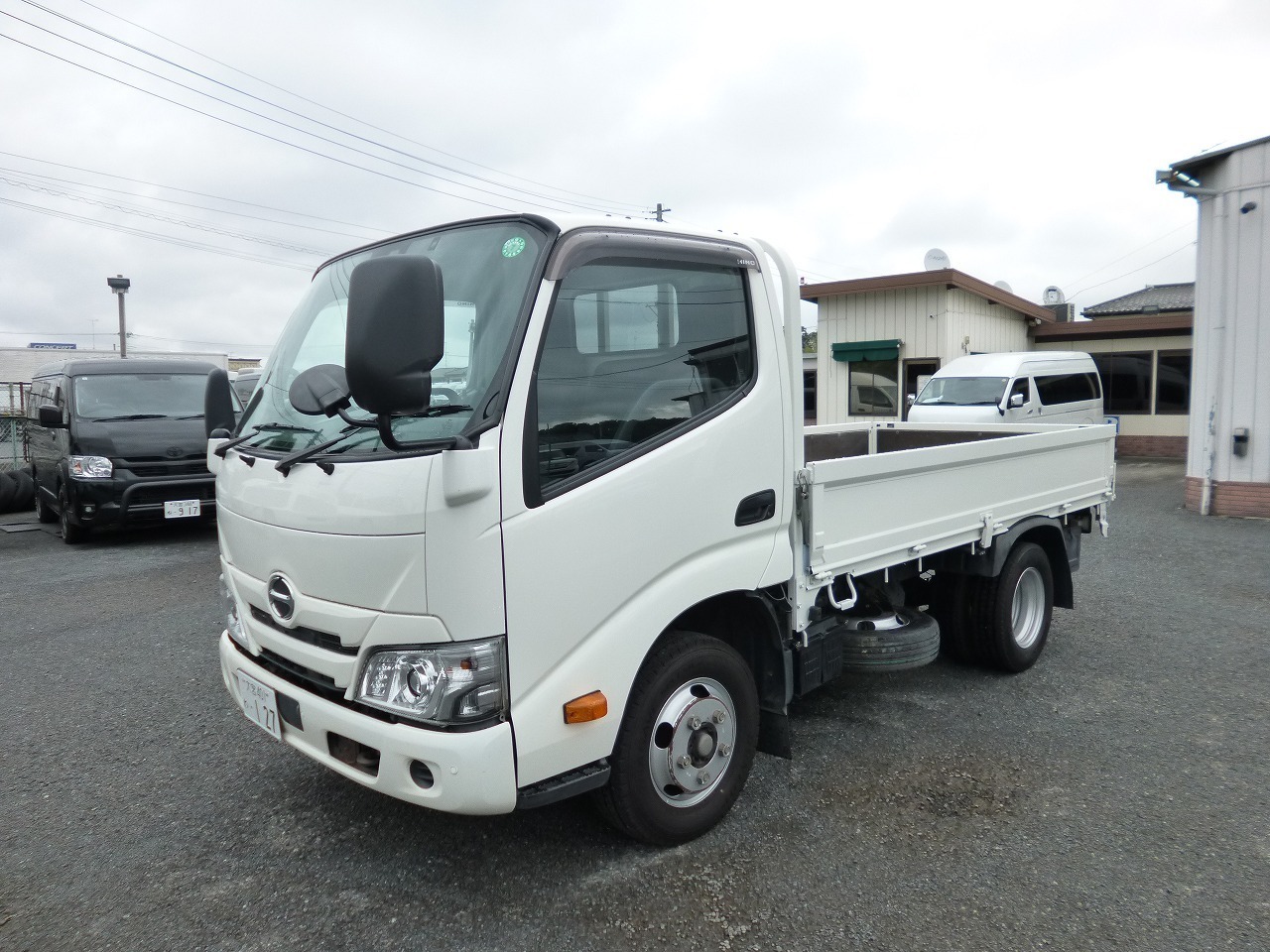 トラック レンタカー ダイナ　2トン(4760)
