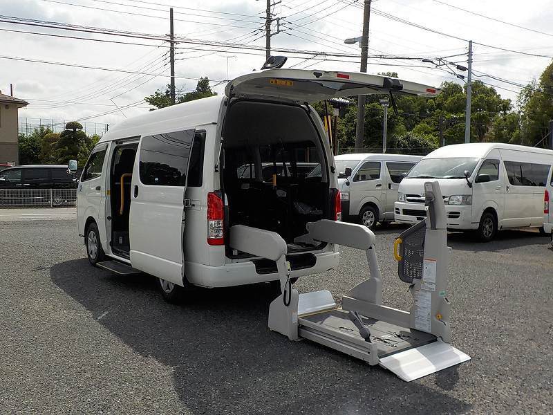 福祉車両　レンタカー　車椅子　リフト　レジアスエース(937)