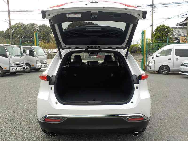 SUV車　レンタカー 5人乗り ハリアー(4998)