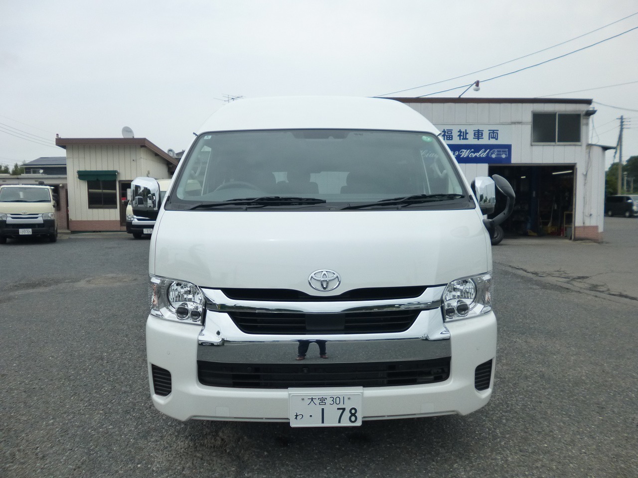 ワゴン車 1BOX レンタカー 10人乗り ハイエース(5120)