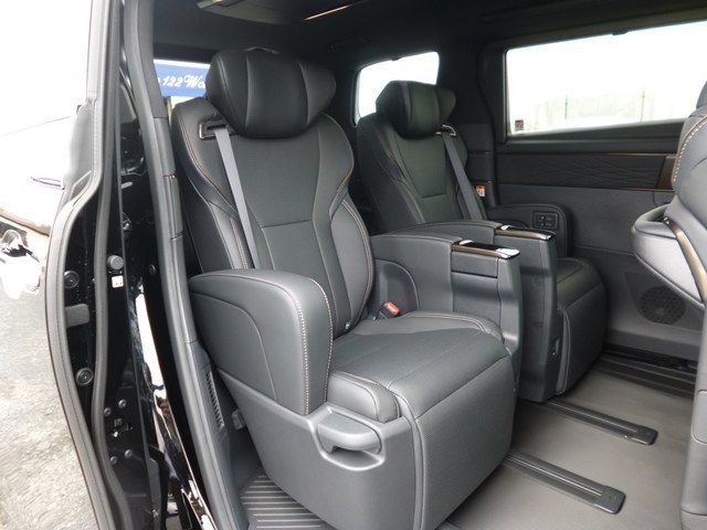 ワゴン車 1BOX レンタカー 7人乗り アルファード　1483
