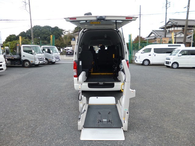 福祉車両　レンタカー　車椅子　リフト　レジアスエース(937)
