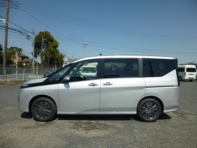 ワゴン車 1BOX レンタカー 8人乗り セレナ(8495)