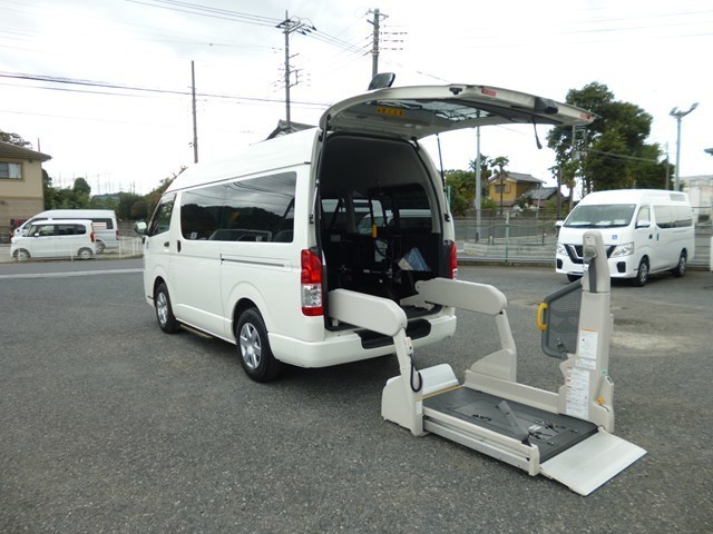 福祉車両　レンタカー　車椅子　リフト　レジアスエース(937)