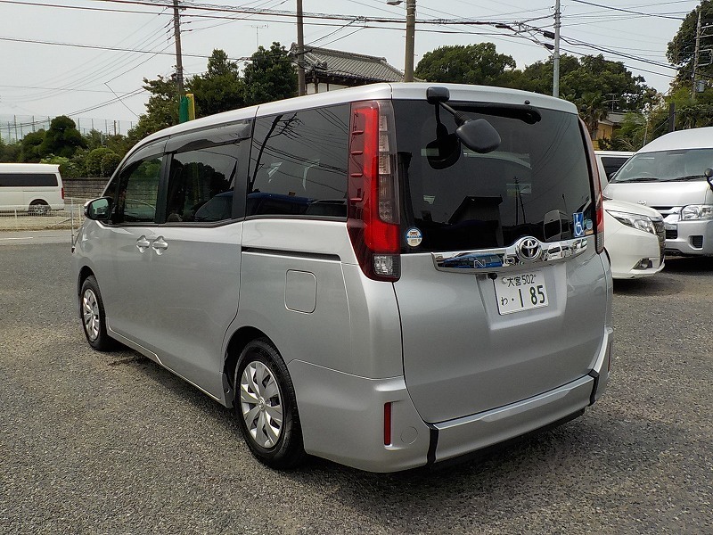 福祉車両 レンタカー 車椅子スロープ ミニバン ノア(7857)