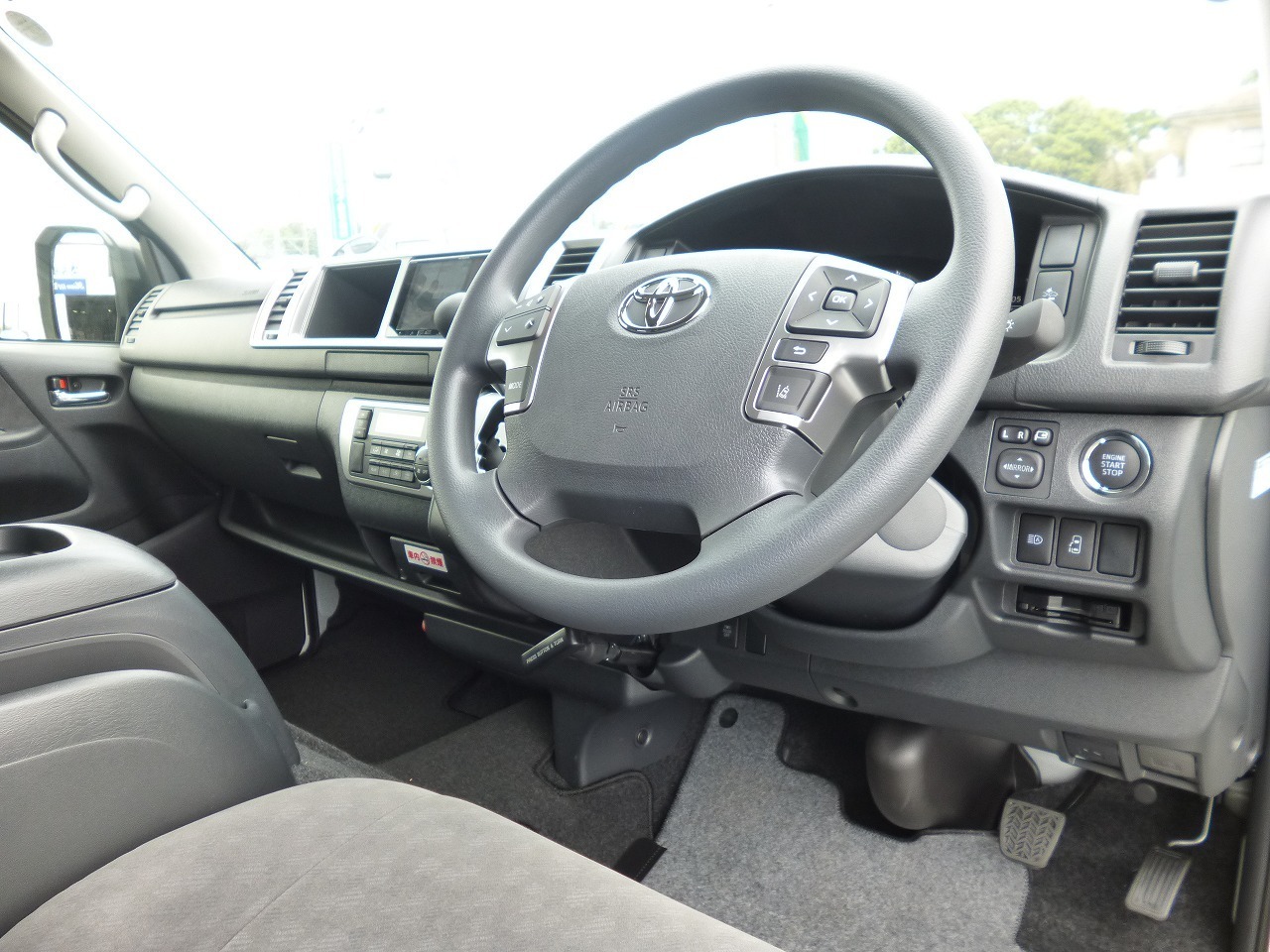 ワゴン車 1BOX レンタカー 10人乗り ハイエース(5120)
