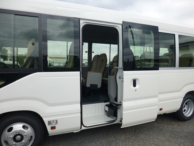 マイクロバス レンタカー トヨタコースター 29人乗り(637)