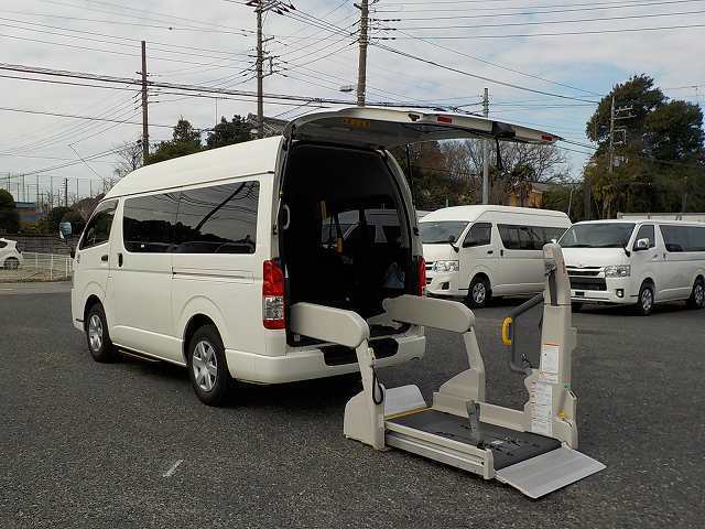 福祉車両　レンタカー　車椅子　リフト　レジアスエース(937)