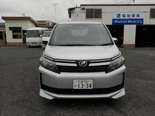 8人乗りミニバン1 4万円 日 代車用格安レンタカー ウェルレンタカー 埼玉県