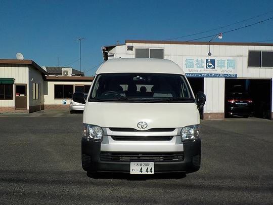 14人乗りマイクロバス トヨタハイエースコミューター2.2万円/日
