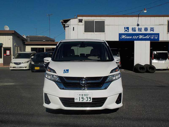 送迎用福祉車両（車椅子リフト車 日産セレナ）1万円/日！代車用格安