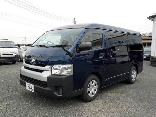 10人乗り大型ワゴン1 9万円 日 代車用格安レンタカー ウェルレンタカー 埼玉県